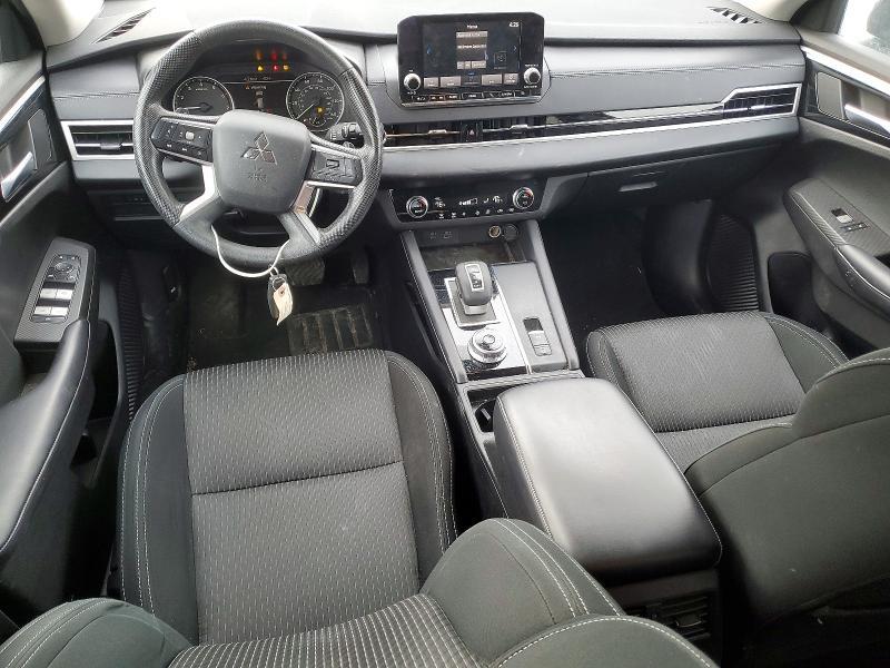 2024 Mitsubishi Outlander es