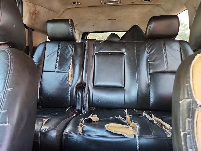 2011 Chevrolet Suburban C1500 lt