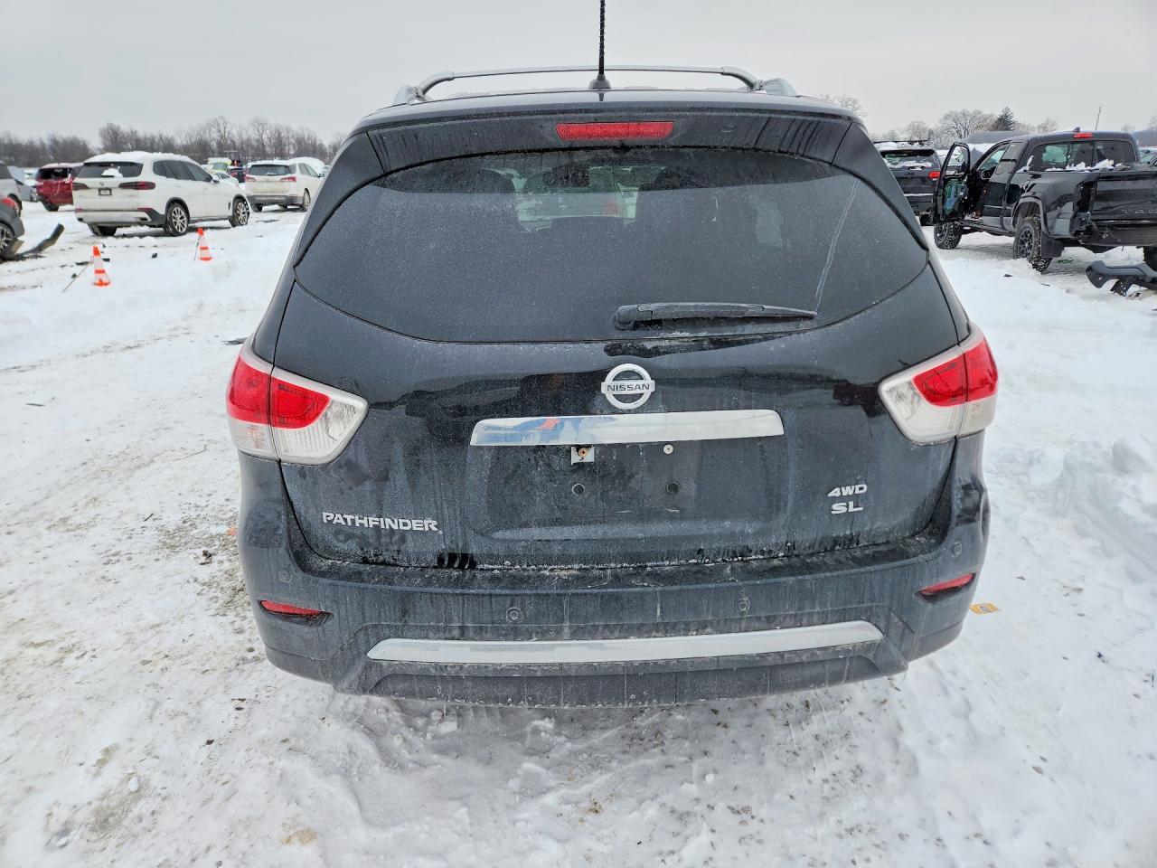 2013 Nissan Pathfinder s