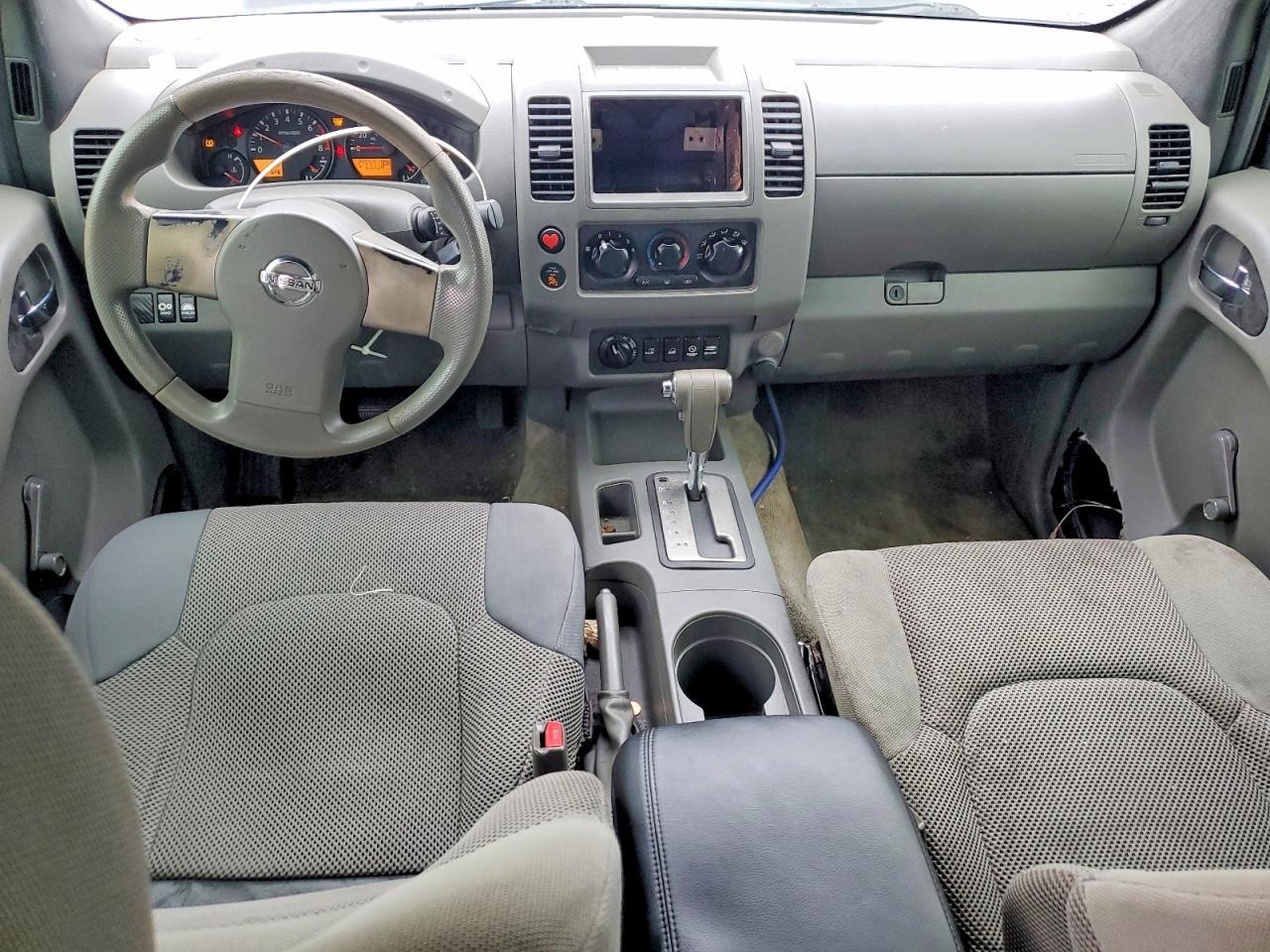 2011 Nissan Frontier S
