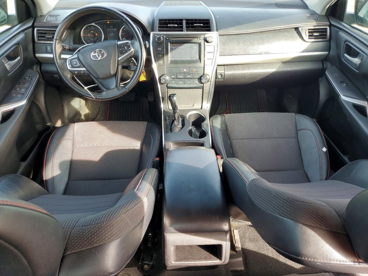 2017 Toyota Camry se