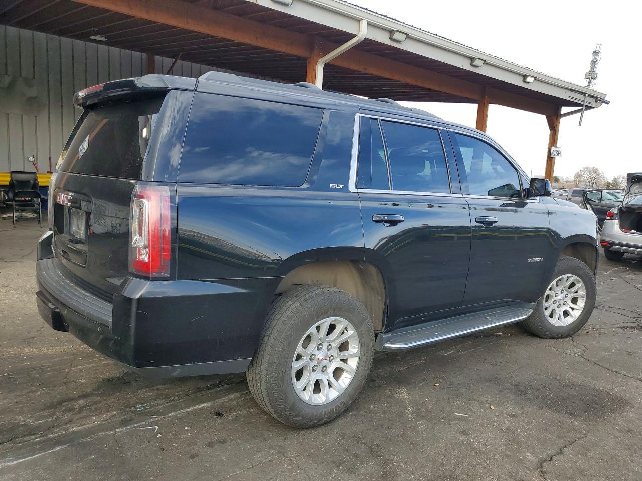 2017 GMC Yukon slt