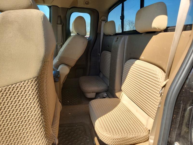 2005 Nissan Frontier King cab le