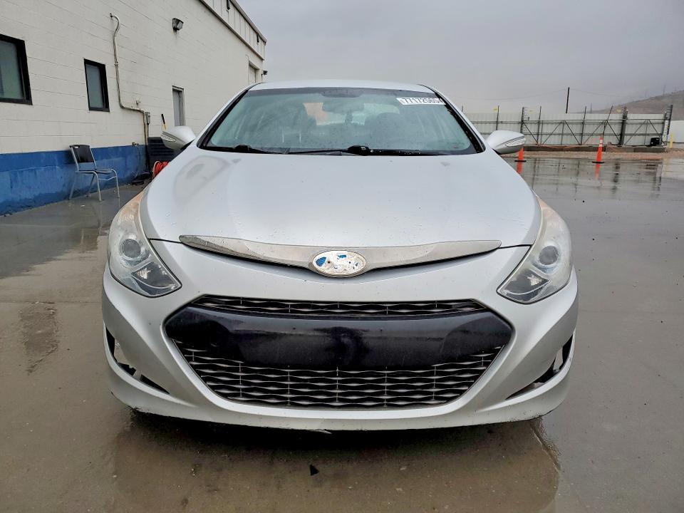 2013 Hyundai Sonata Hybrid