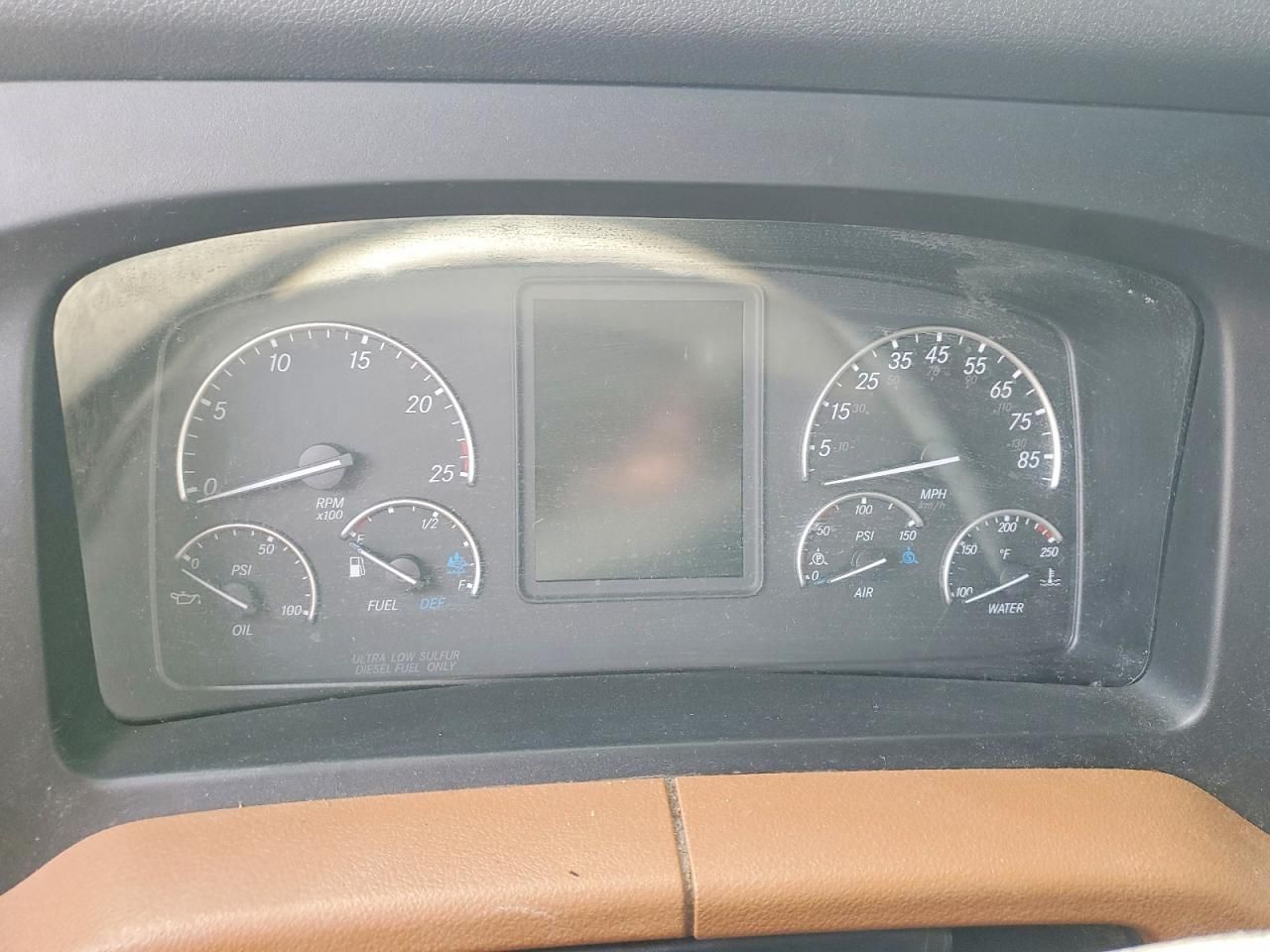 2020 Freightliner Cascadia 126 Semi Truck