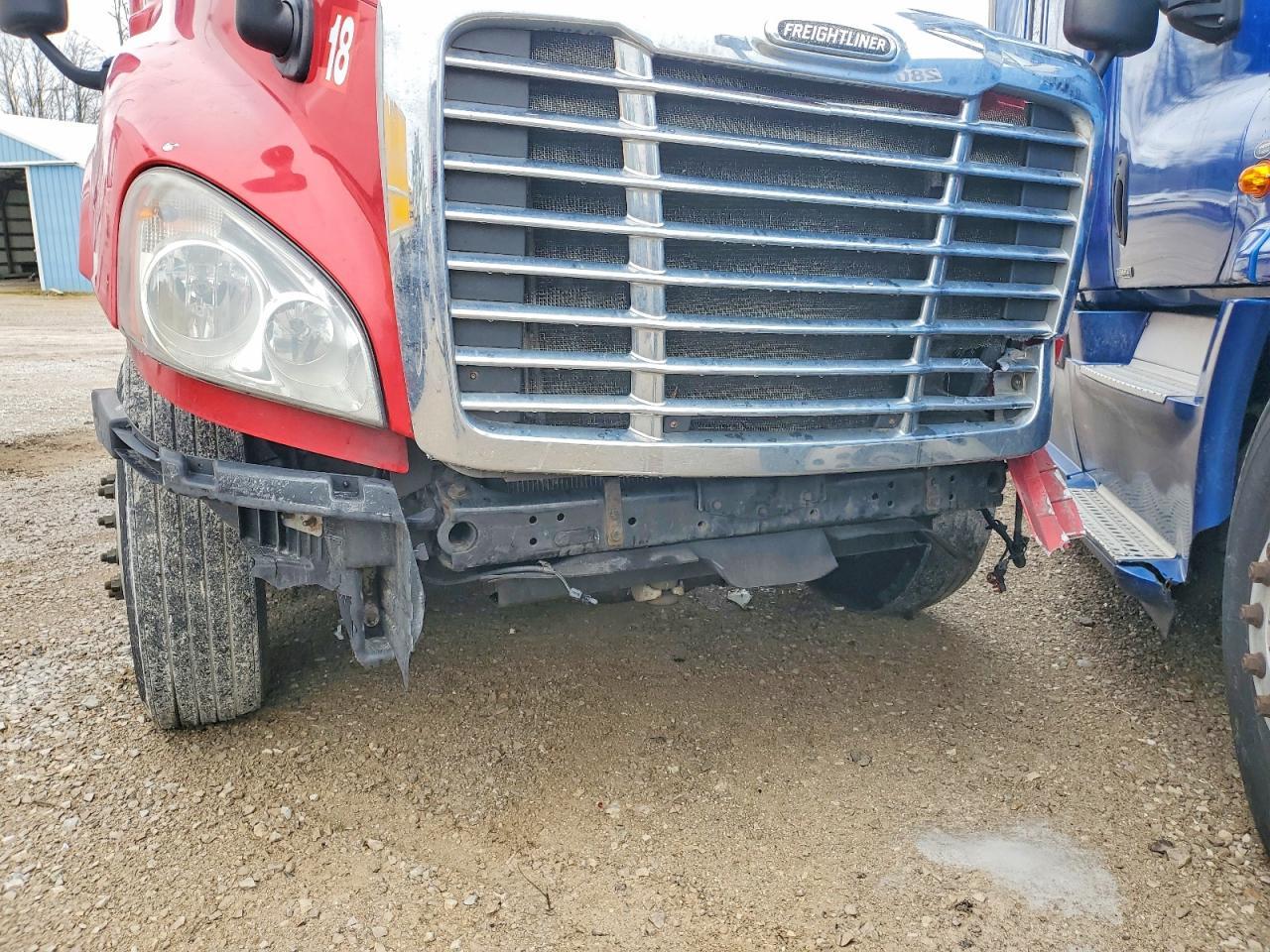 2015 Freightliner Cascadia Semi Truck