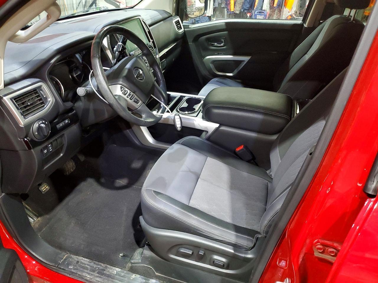 2020 Nissan Titan SV