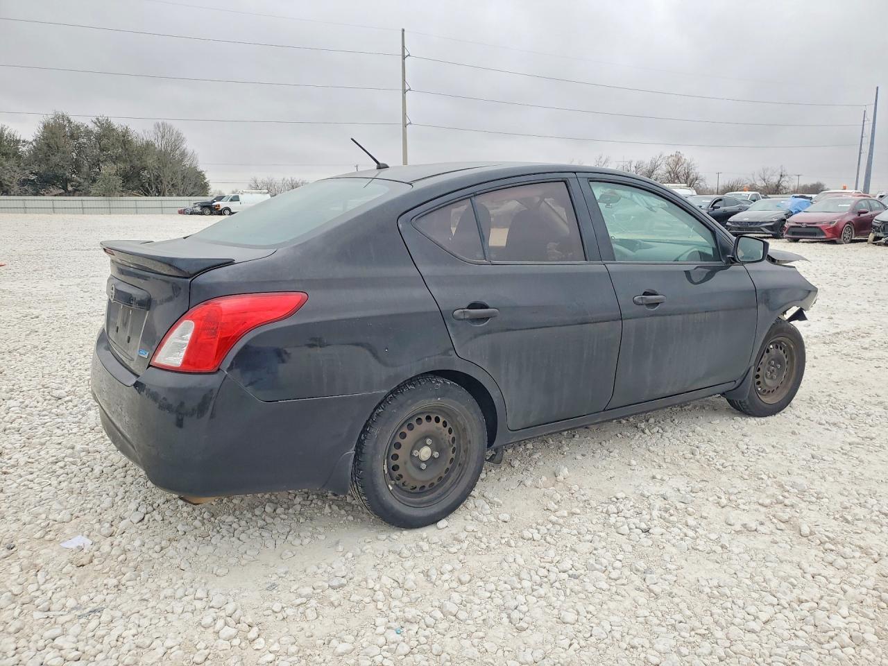2016 Niss Versa