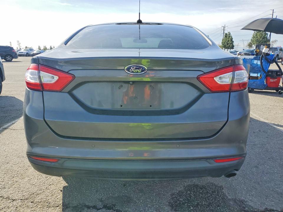 2016 Ford Fusion se Hybrid
