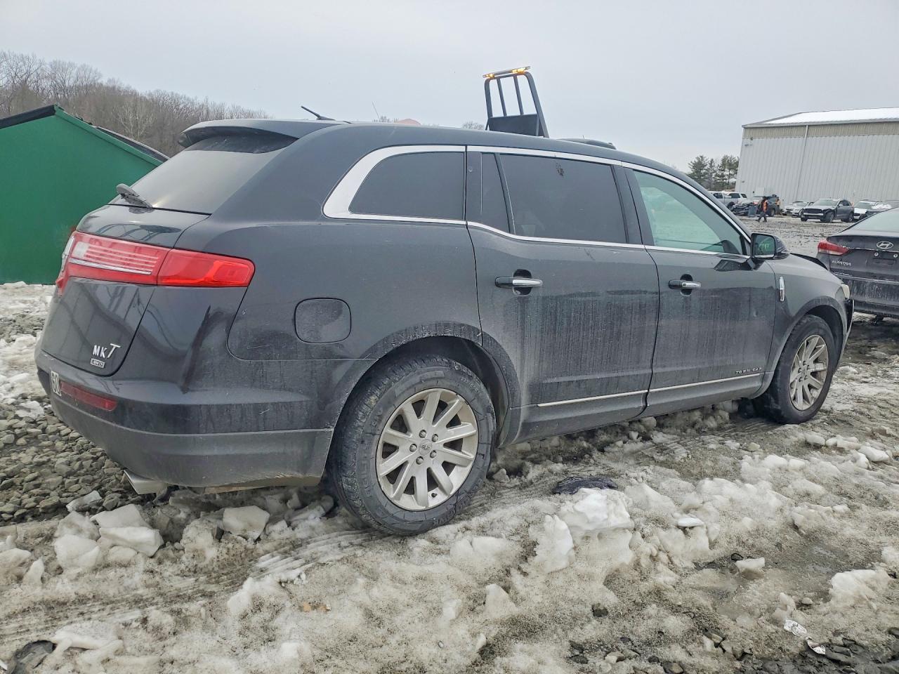 2015 Lincoln MKT