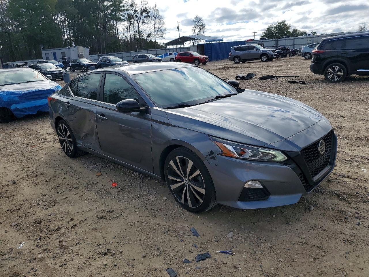 2019 Nissan Altima sr