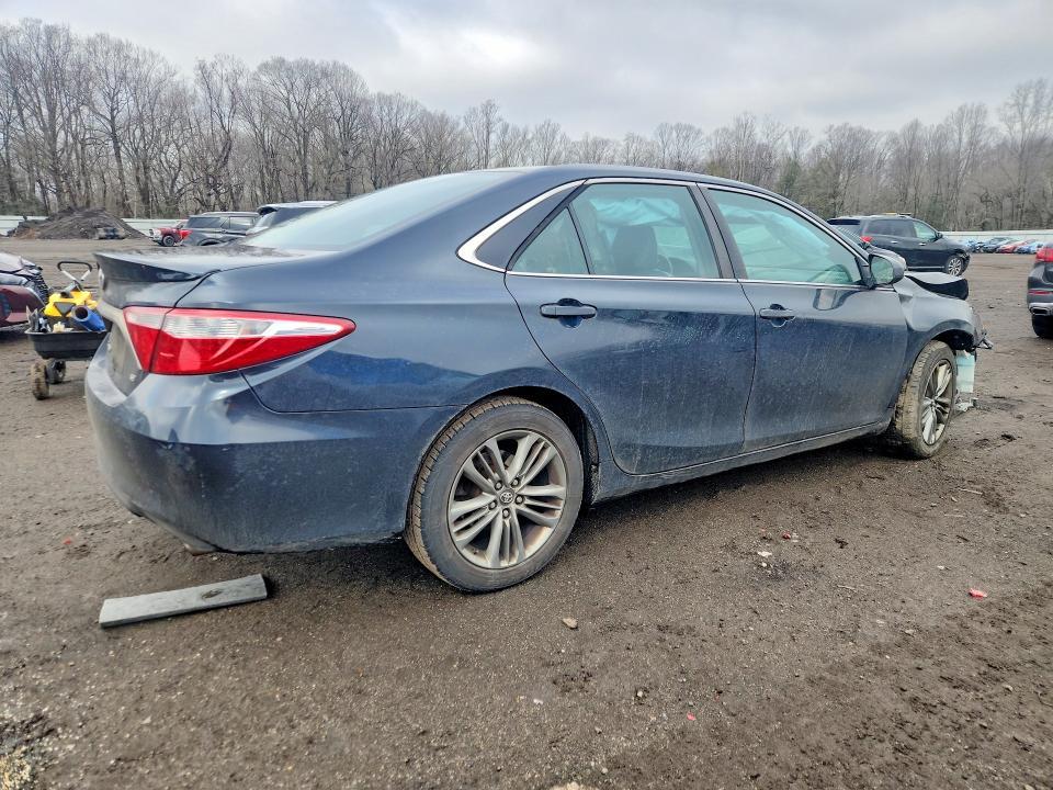 2016 Toyota Camry se
