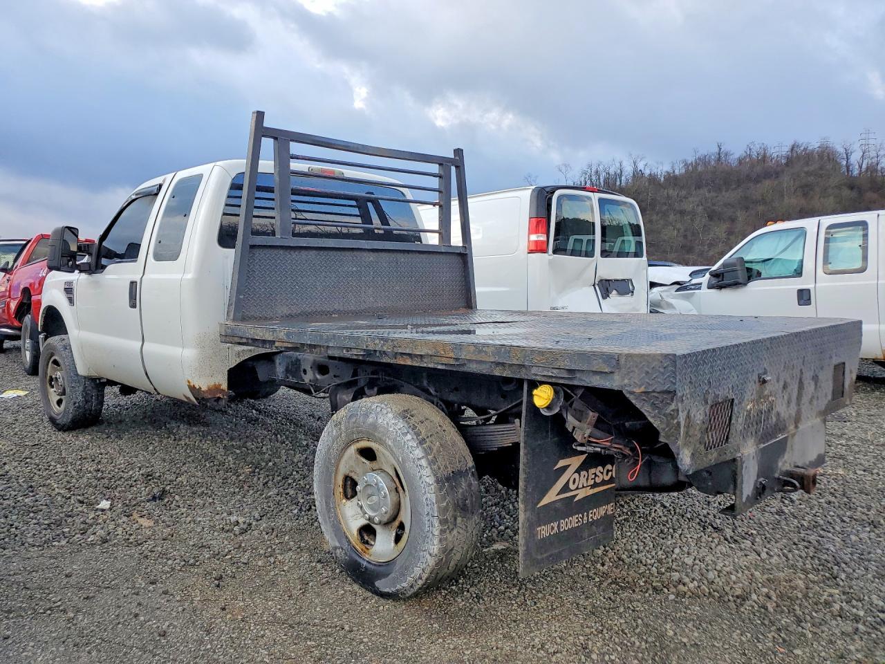 2009 Ford F350 Super Duty Flatbed Truck