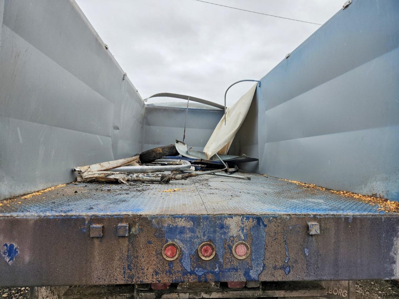 2000 Freightliner FL80