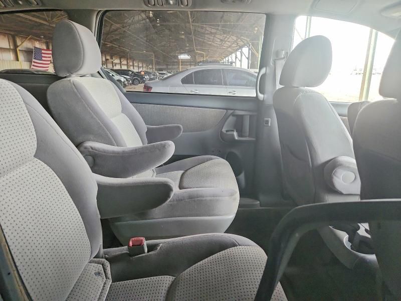 2009 Toyota Sienna ce