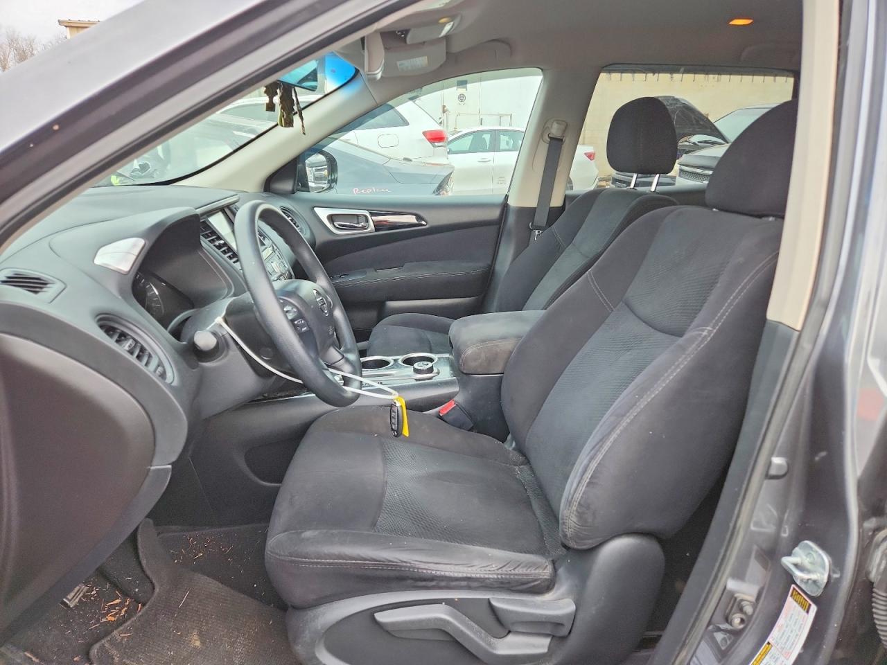2015 Nissan Pathfinder s