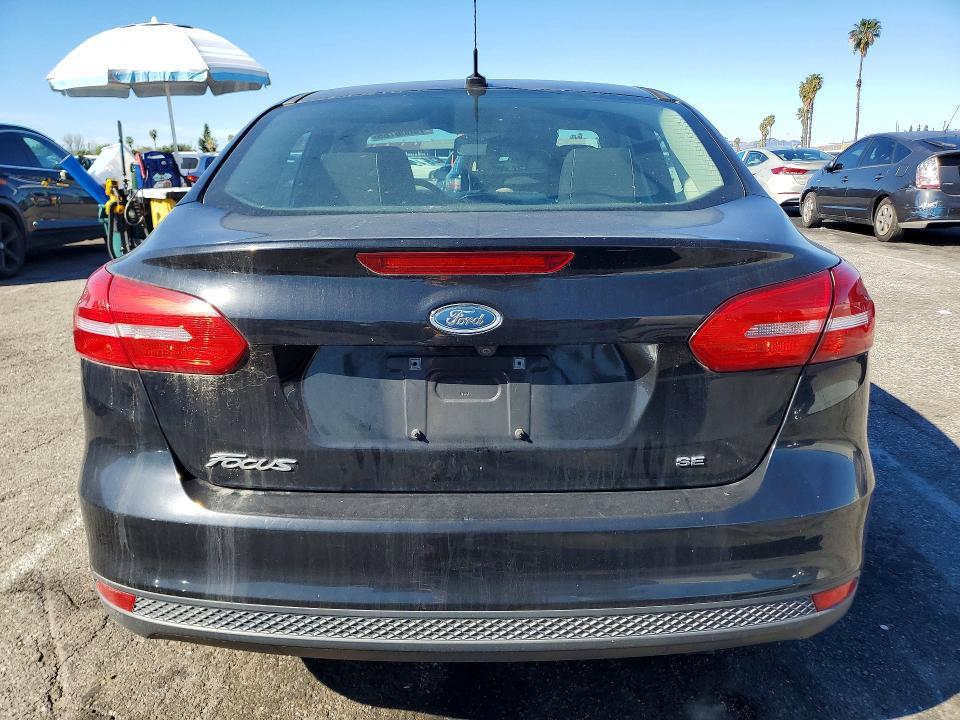 2016 Ford Focus se