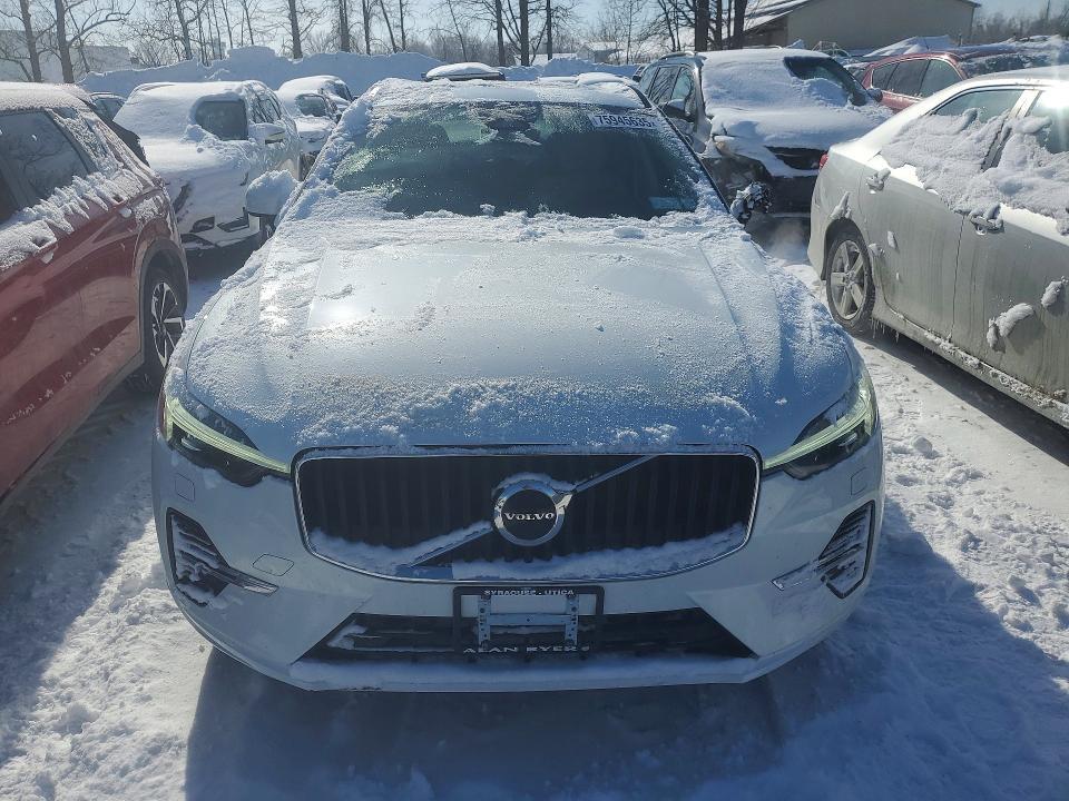 2022 Volvo Xc60 B5 Momentum