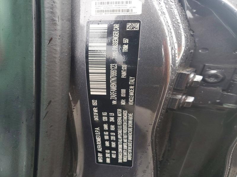 2022 Alfa Romeo Giulia Super