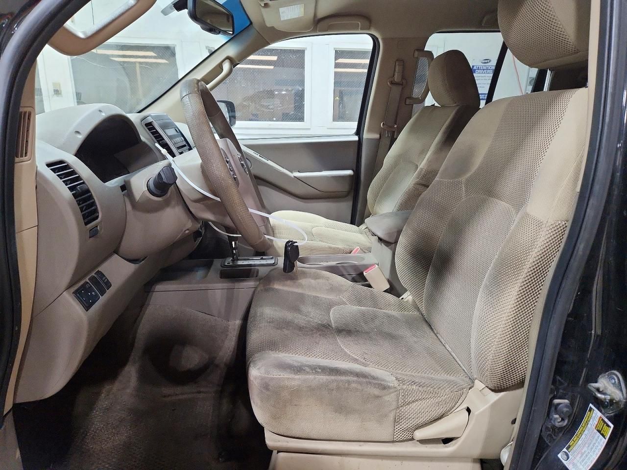 2012 Nissan Frontier s