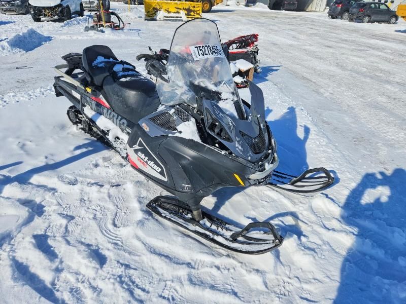 2018 Skidoo 2018 Skidoo Skandic