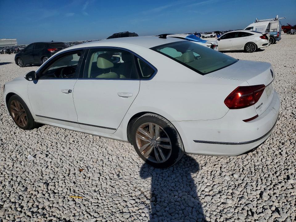 2016 Volkswagen Passat sel