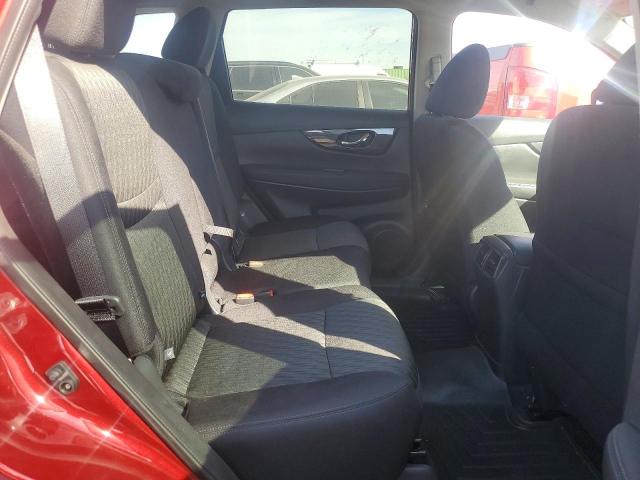 2018 Nissan Rogue sv