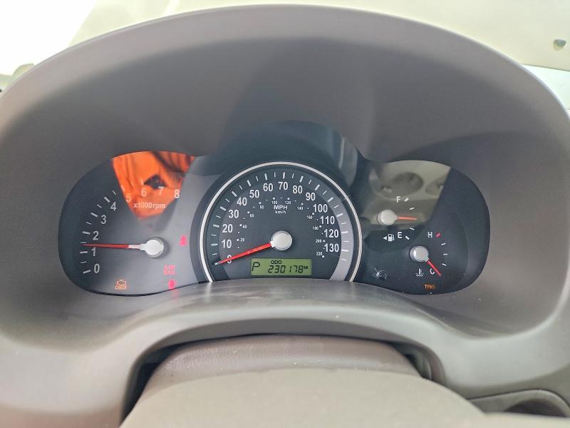 2010 KIA Sedona lx