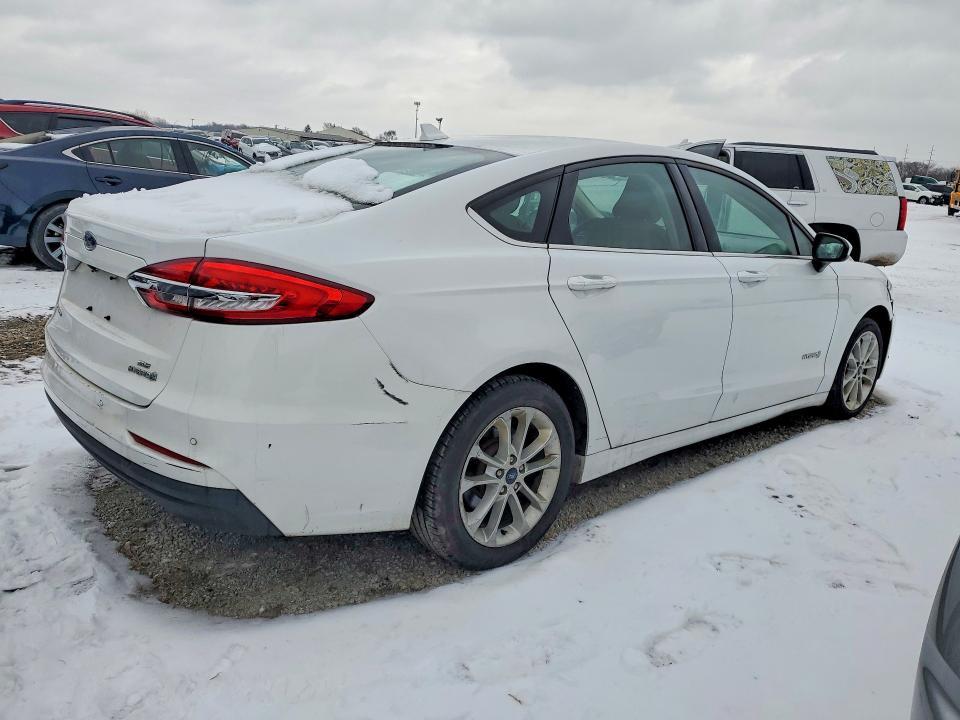2019 Ford Fusion se