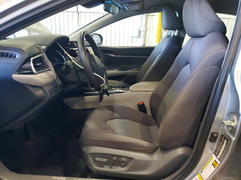 2018 Toyota Camry Hybrid le