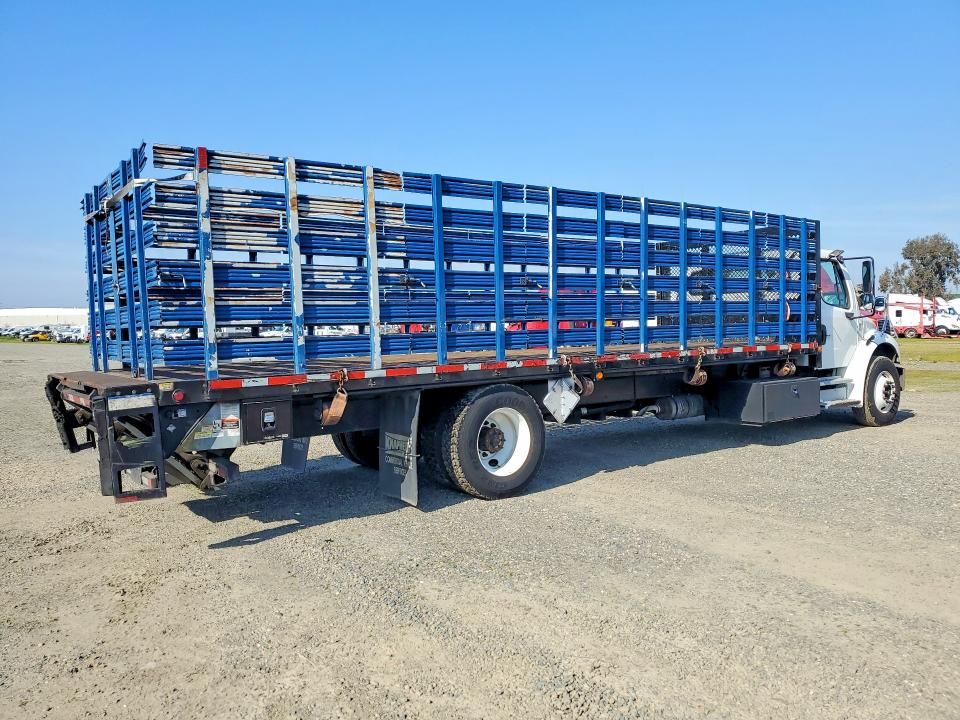 2016 Freightliner Business Class M2 Flatbed Truck