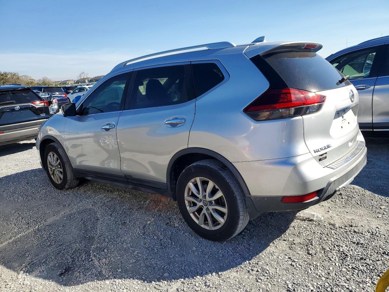 2018 Nissan Rogue s