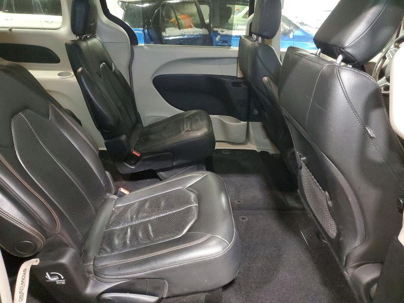 2019 Chrysler Pacifica Touring l