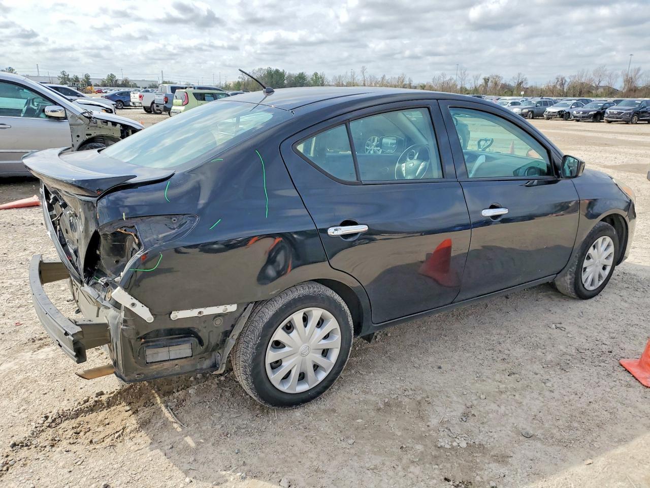 2019 Nissan Versa s