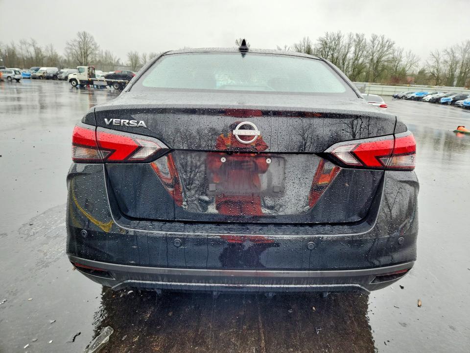 2025 Nissan Versa sv