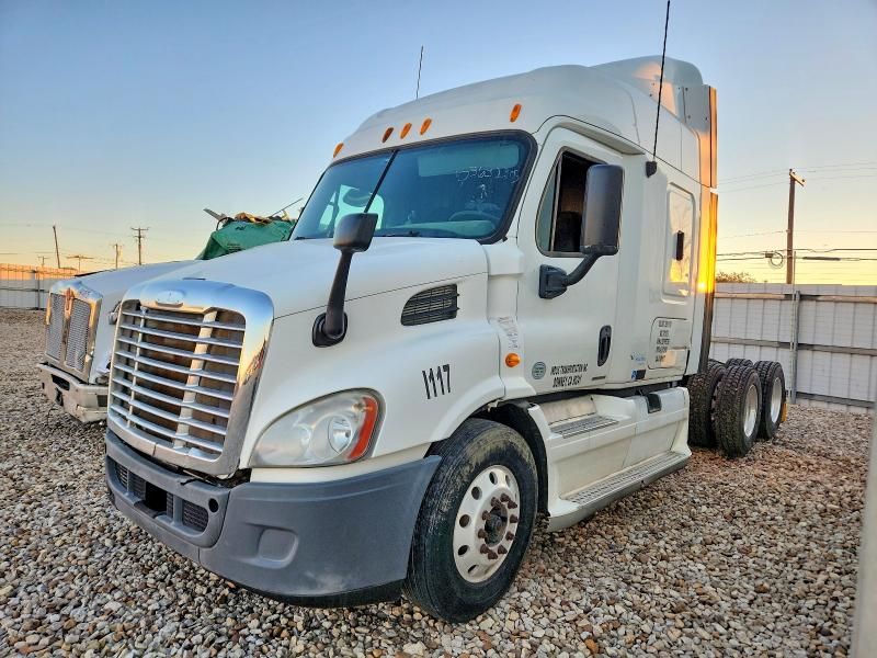 2010 Freightliner Cascadia 113