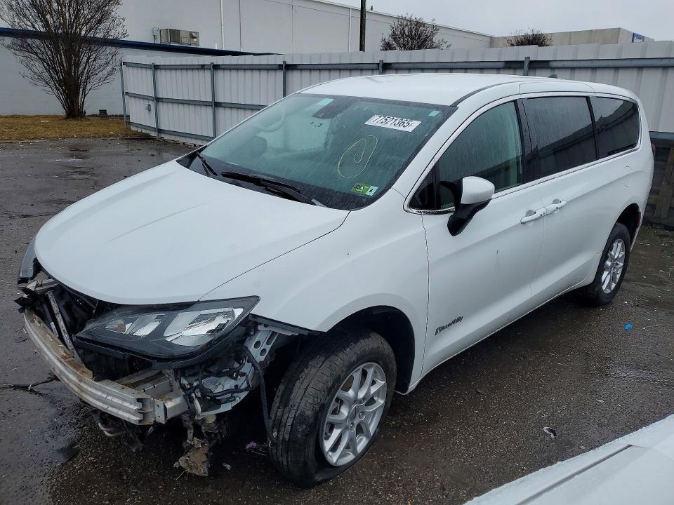 2023 Chrysler Voyager lx