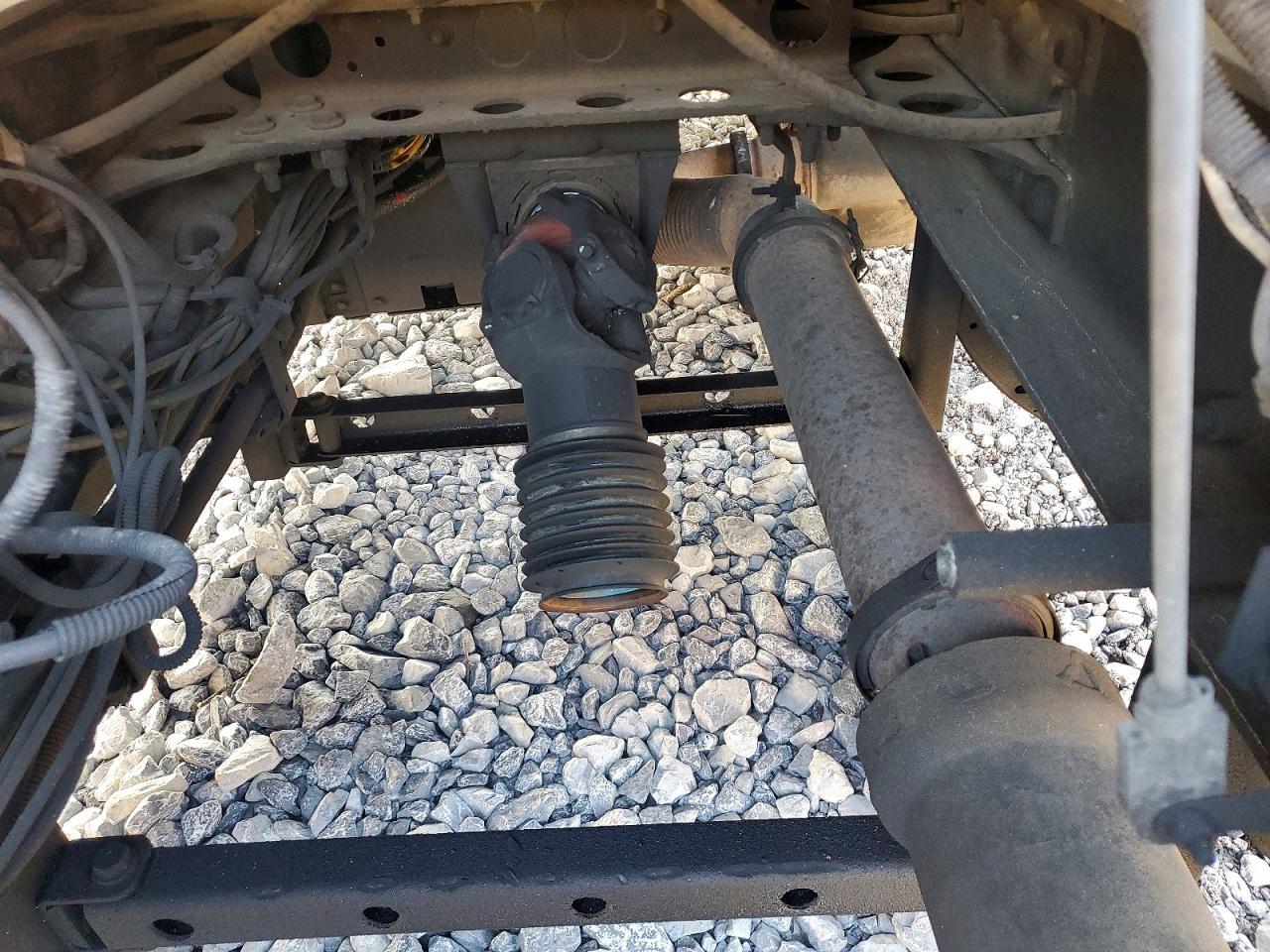 2016 International LF687 Semi Truck