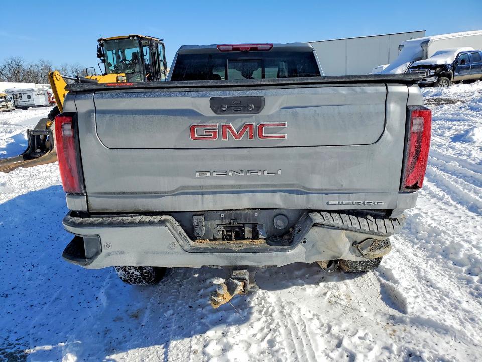 2025 GMC Sierra K3500 Denali