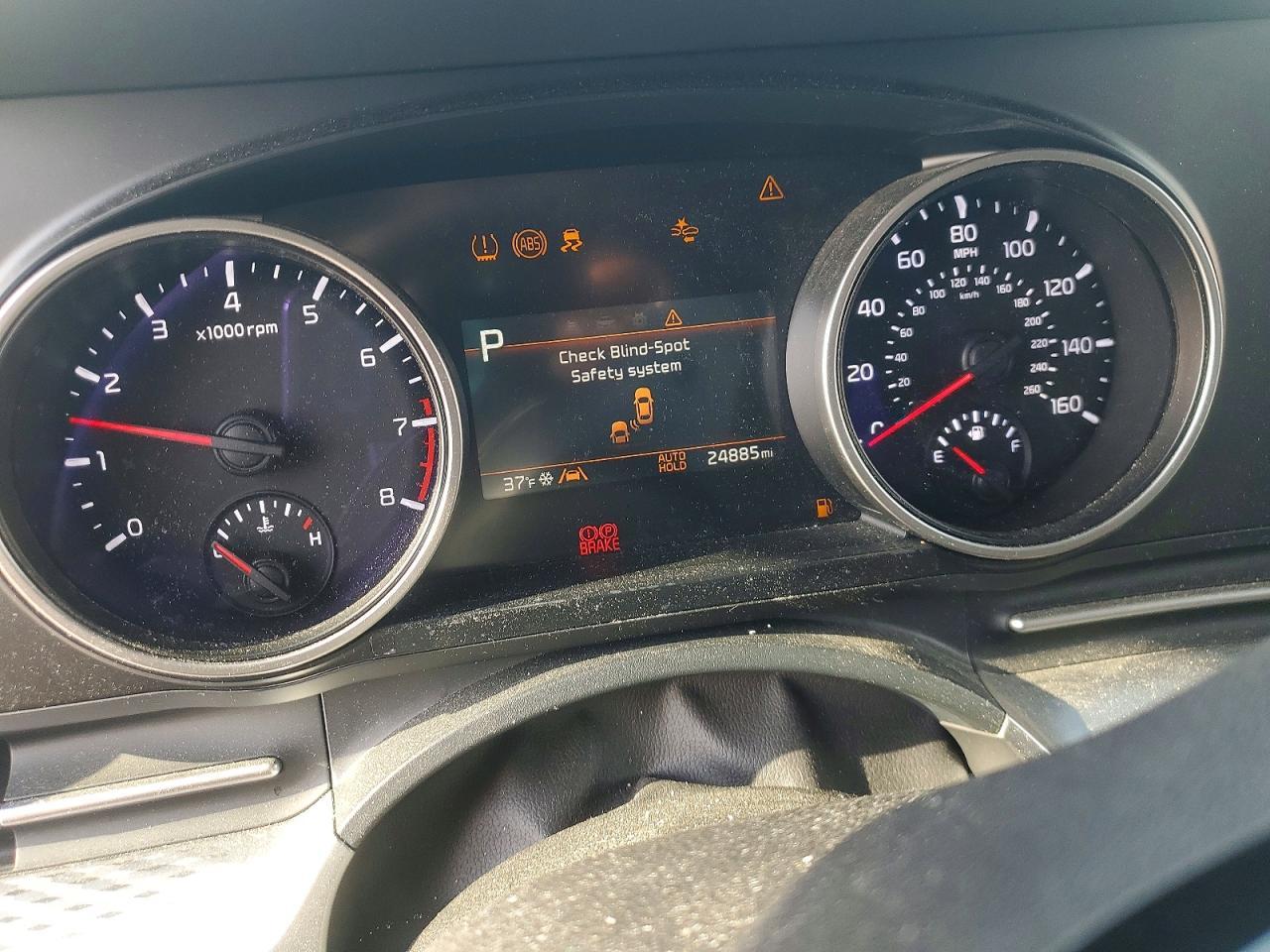 2024 KIA Carnival lx
