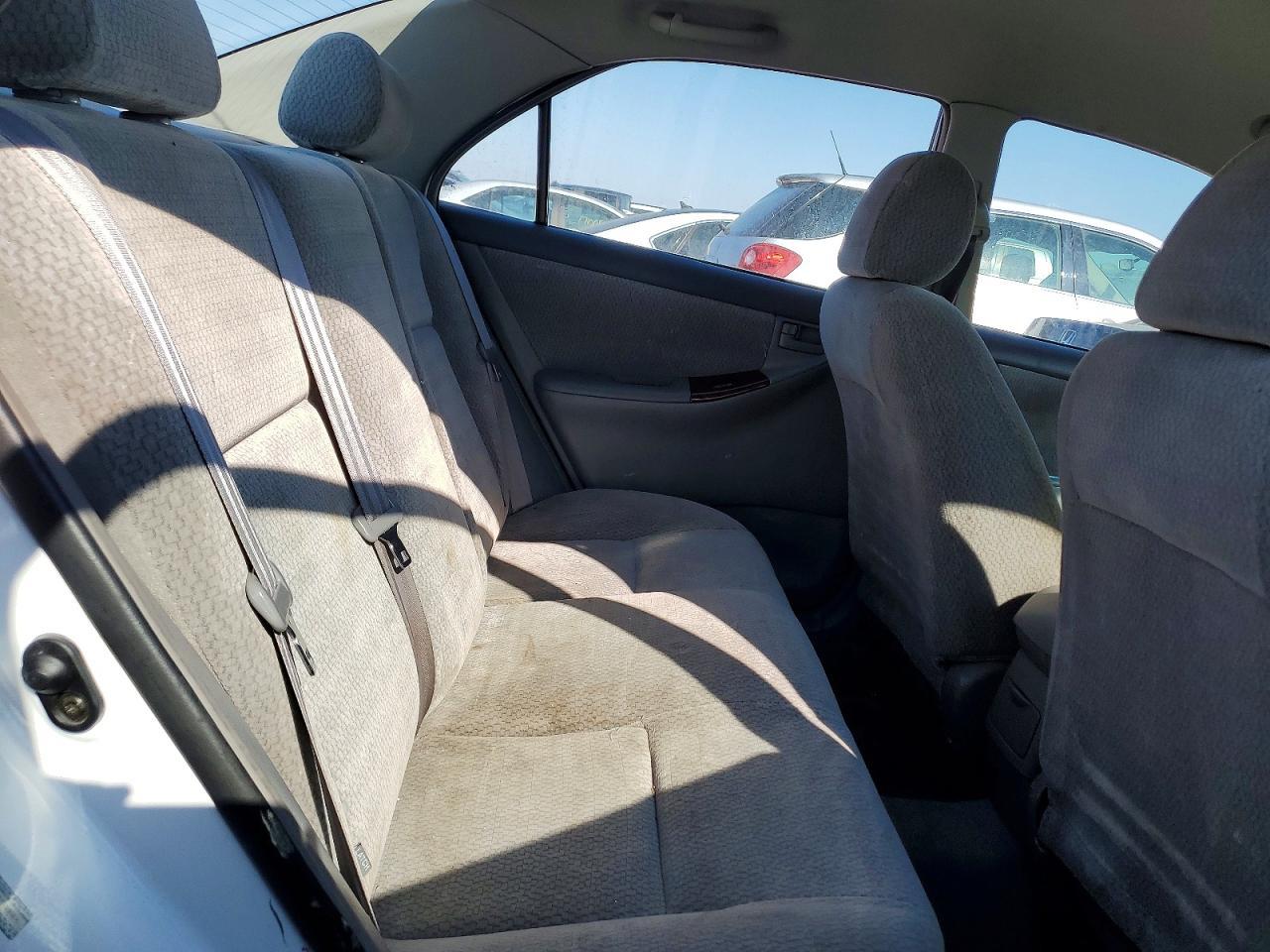 2003 Toyota Corolla le