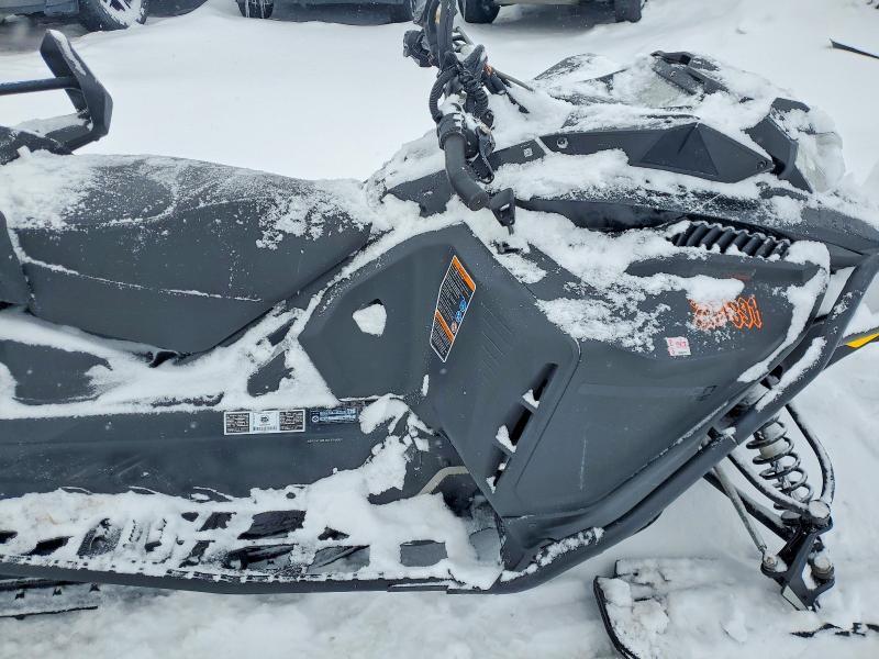 2022 Skidoo Expedition SE 900 A