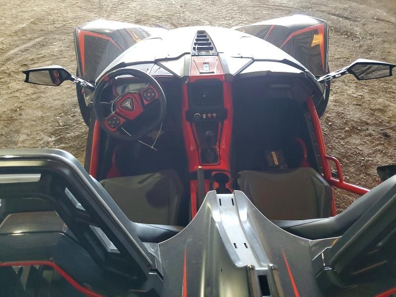 2020 Polaris Slingshot r