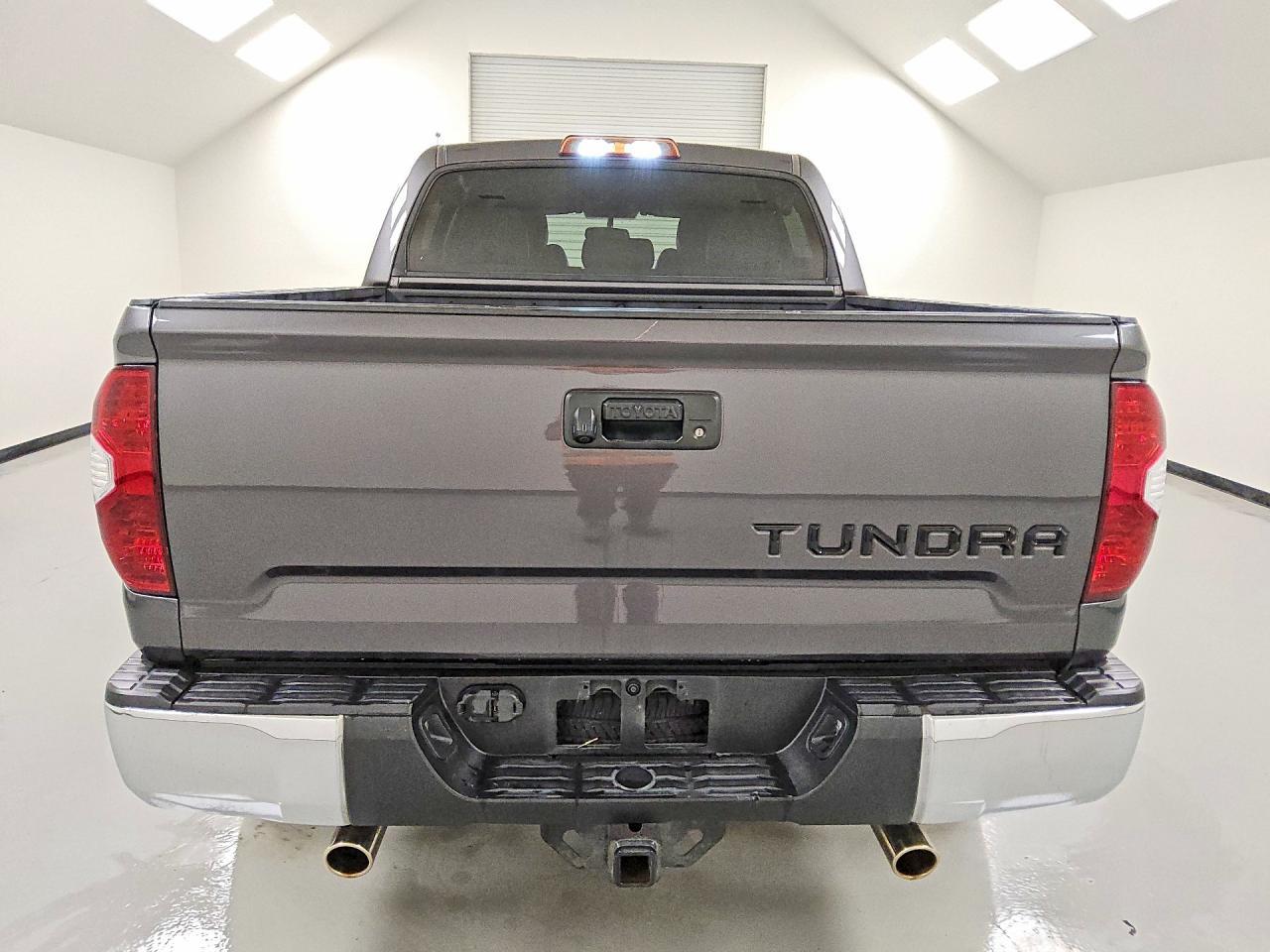 2016 Toyota Tundra SR5