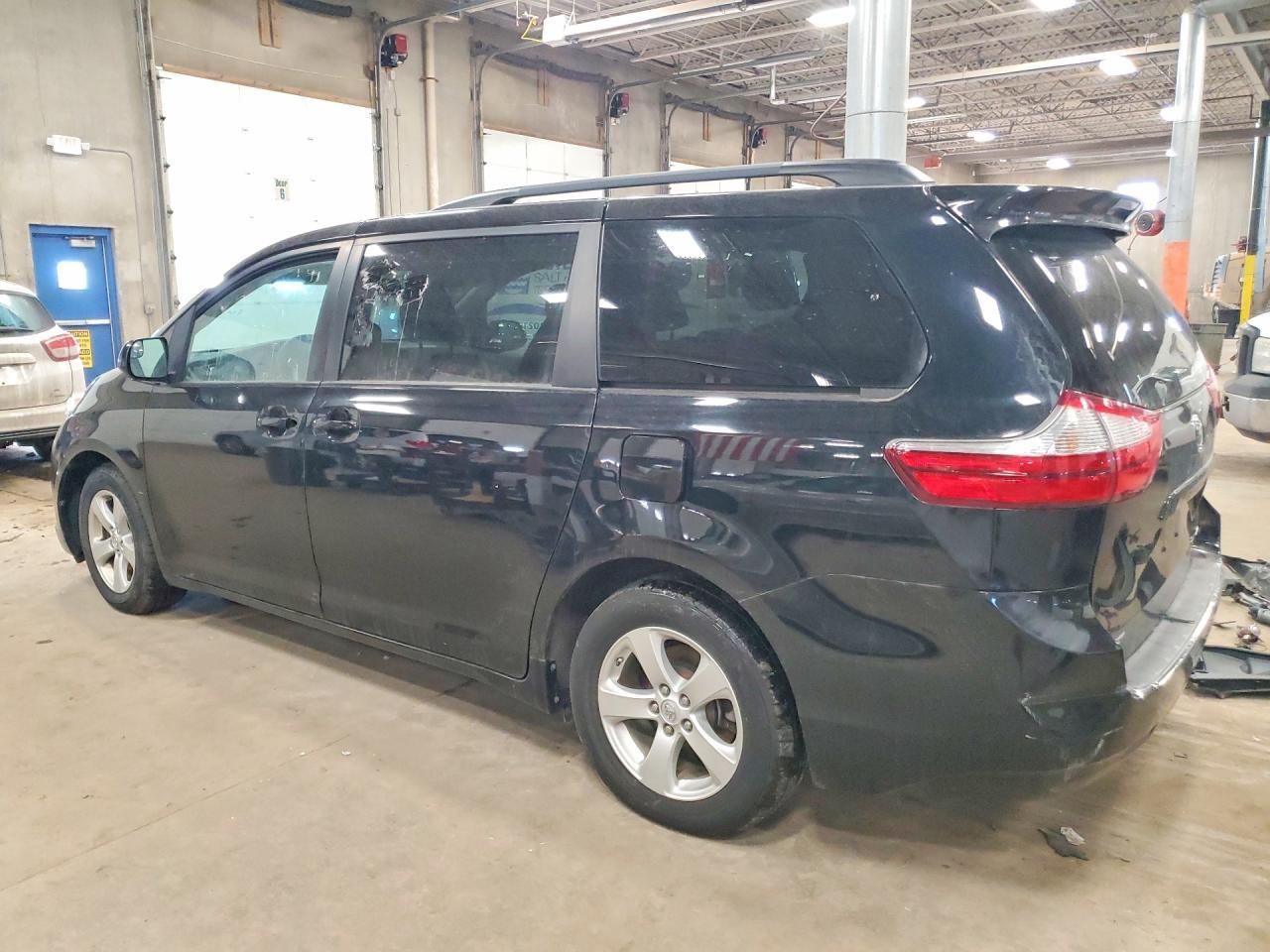 2017 Toyota Sienna le