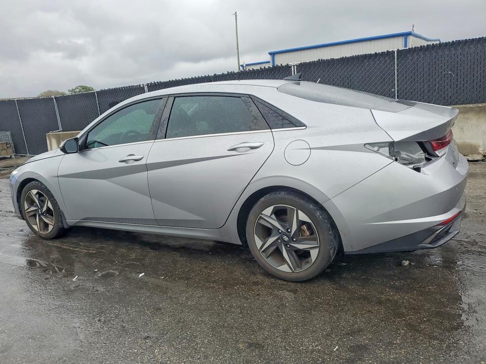 2022 Hyundai Elantra Limited
