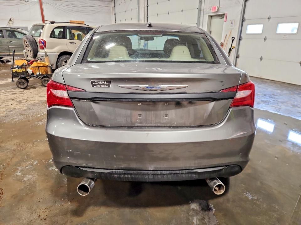 2013 Chrysler 200 Limited