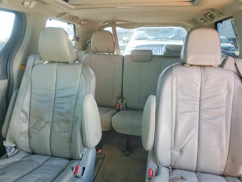 2011 Toyota Sienna Limited 7-passenger