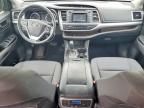 2017 Toyota Highlander le