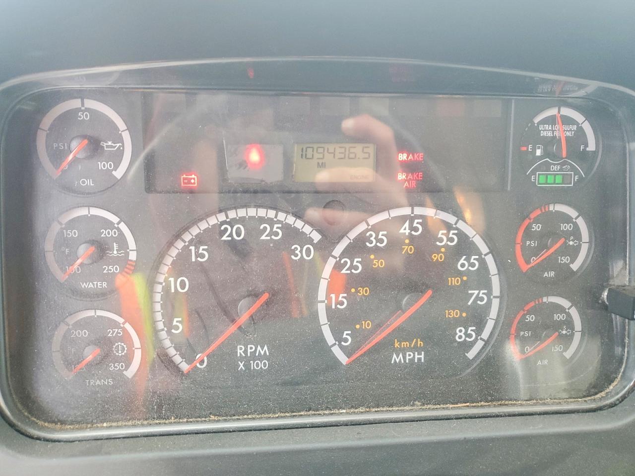 2015 Freigliner 2015 Freightliner Business Class M2 Cable Placer B